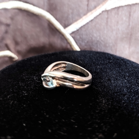 Blue Topaz Sterling Silver Swirl Ring - Picture 3 of 4